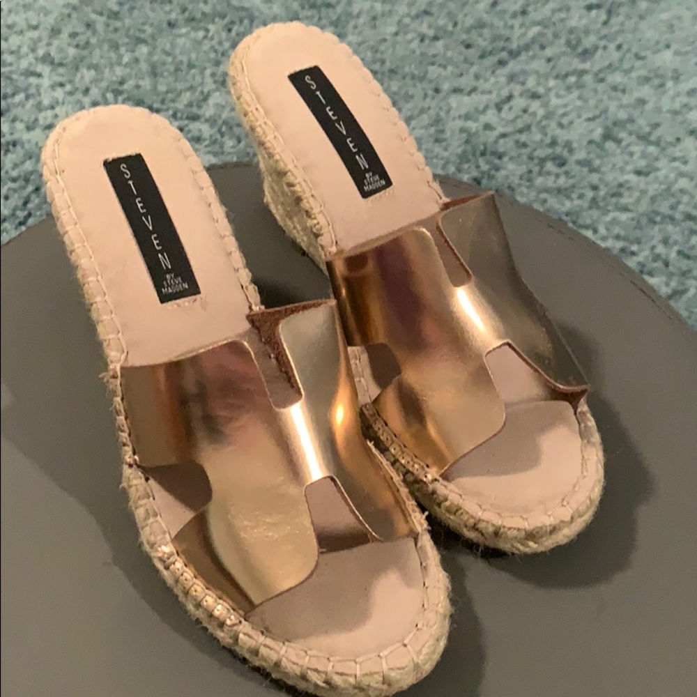 Rose gold Steve Madden wedges
